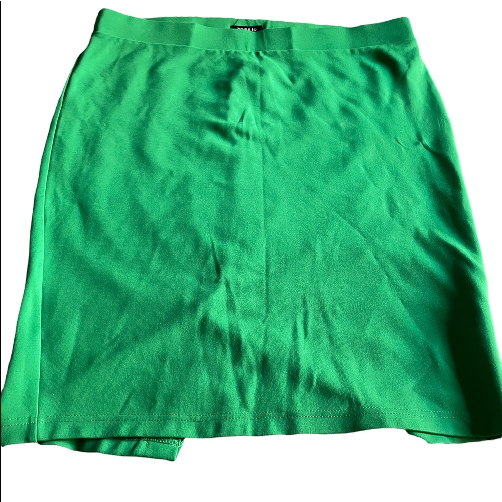 Torrid woman’s green pencil skirt